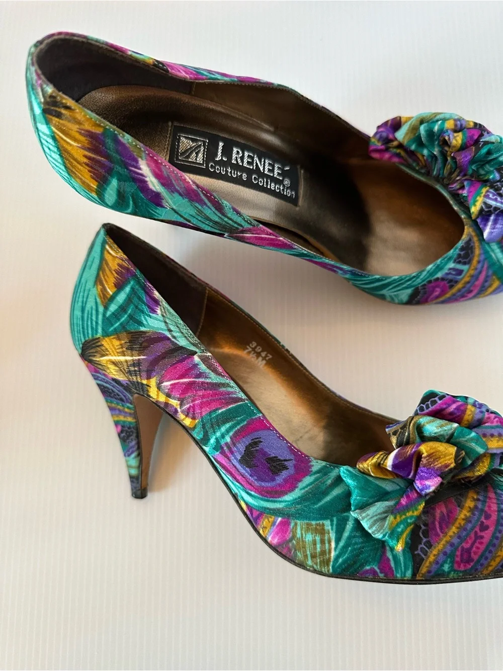 Renee Promenade Peacock Floral Pumps 7.5M Couture